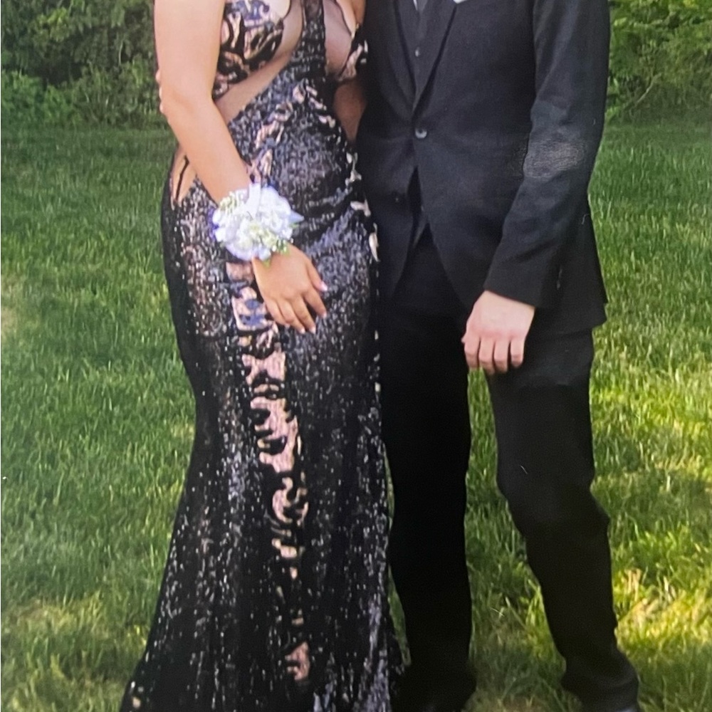 Stunning black/sparkly prom dress